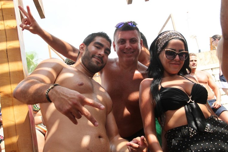 Cyan Beach Bar on Sunday